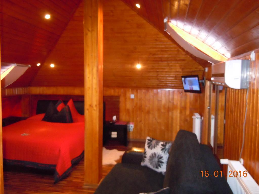 Pensiunea Marina Cîmpina Ngoại thất bức ảnh