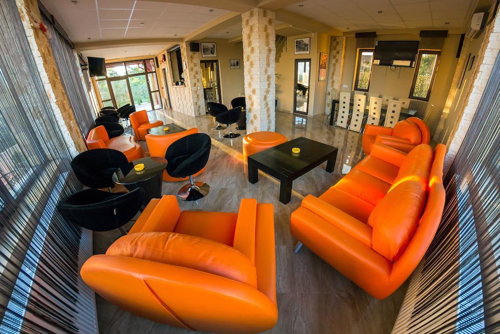 Pensiunea Marina Cîmpina Ngoại thất bức ảnh