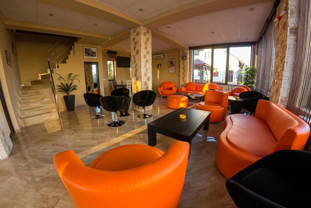 Pensiunea Marina Cîmpina Ngoại thất bức ảnh
