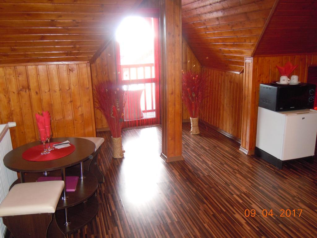 Pensiunea Marina Cîmpina Ngoại thất bức ảnh