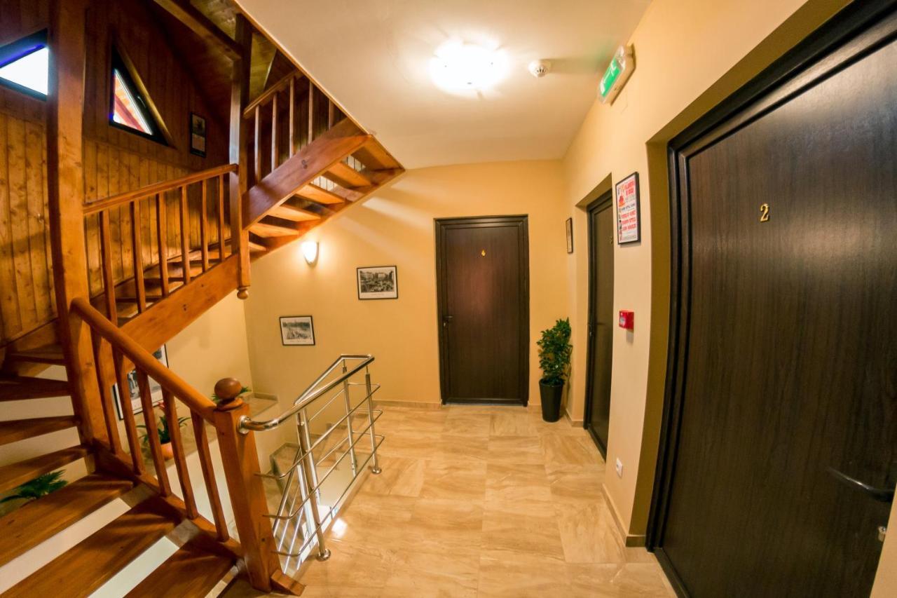 Pensiunea Marina Cîmpina Ngoại thất bức ảnh